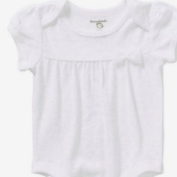 Garanimals Baby Girl Pointelle Hearts Bodysuit in white with bow - size 0-3 m - Picture 2 of 10